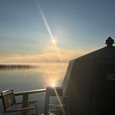 Vikajaervi Lake View Experience Igloos 로바니에미 외부 사진
