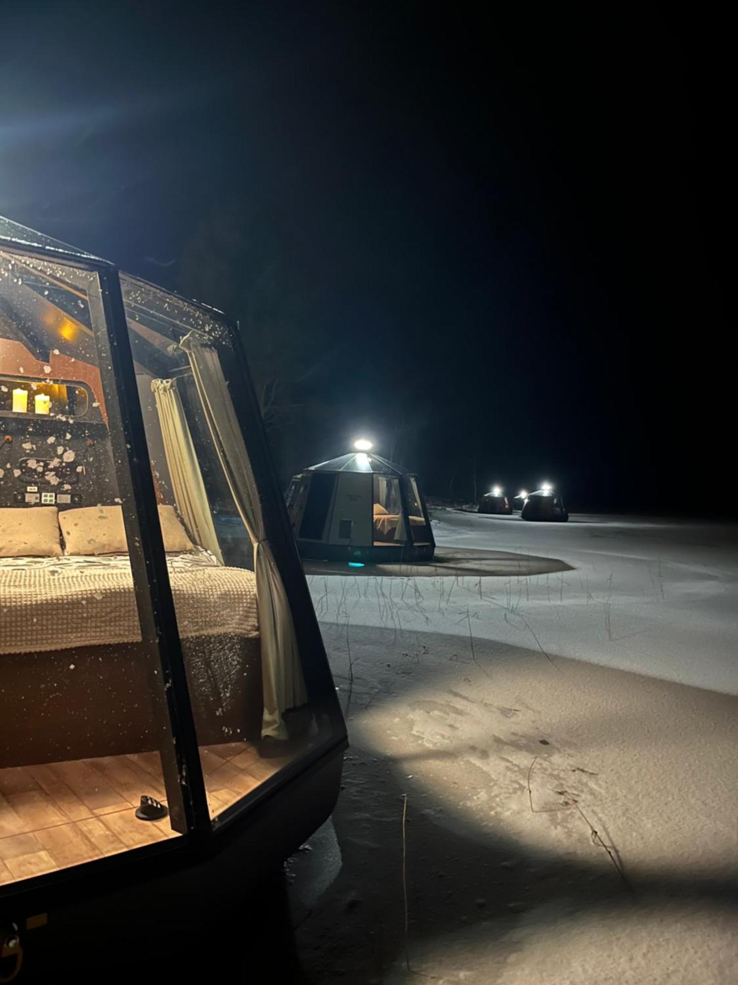 Vikajaervi Lake View Experience Igloos 로바니에미 외부 사진