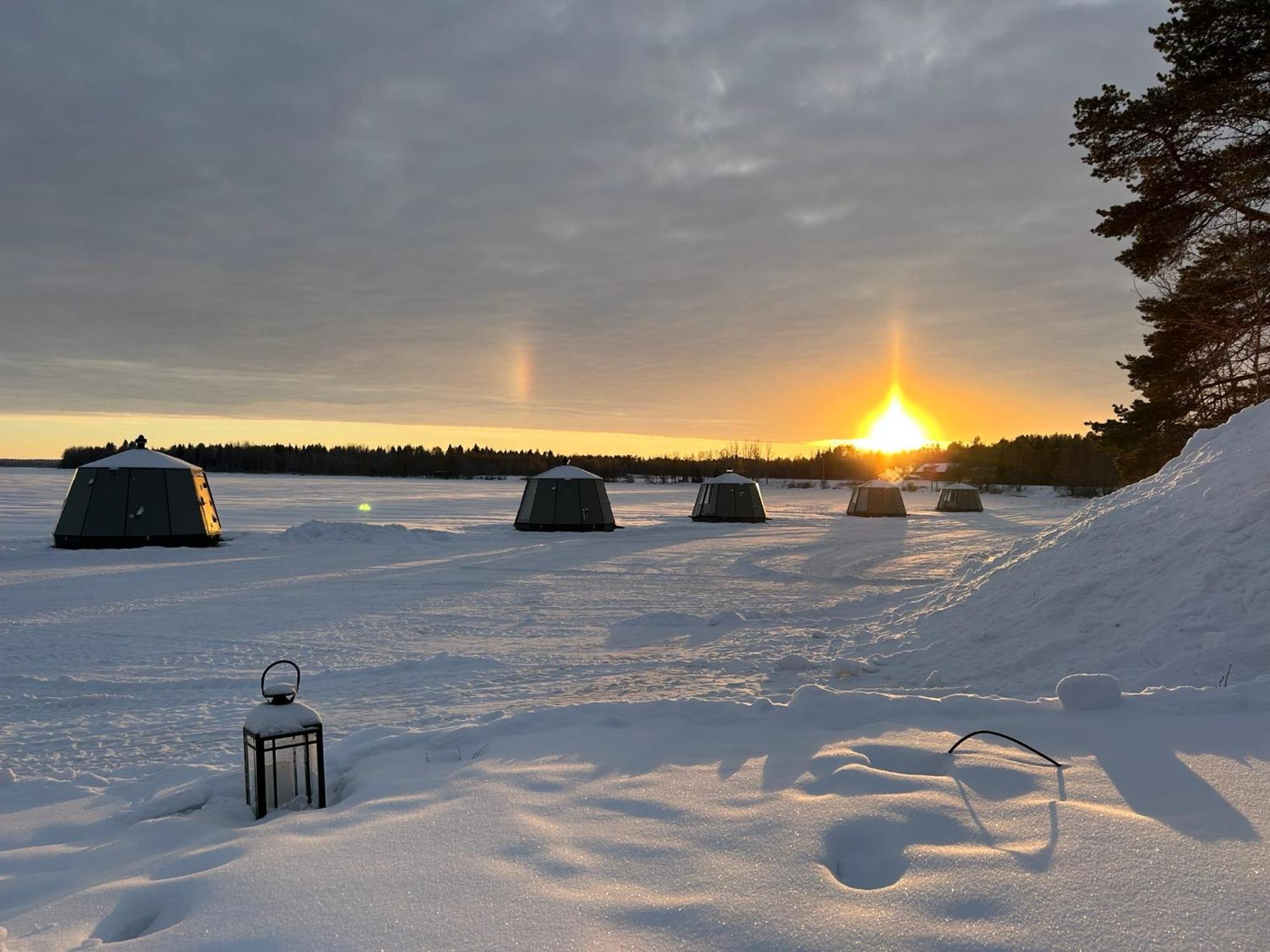 Vikajaervi Lake View Experience Igloos 로바니에미 외부 사진