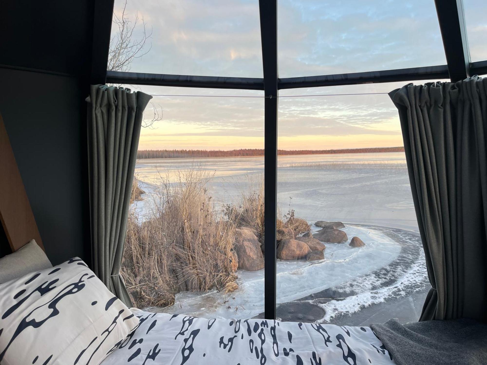 Vikajaervi Lake View Experience Igloos 로바니에미 외부 사진